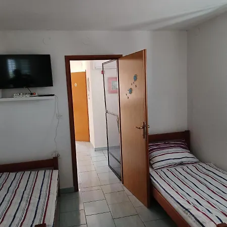 Jakovljevic Apartment Murter