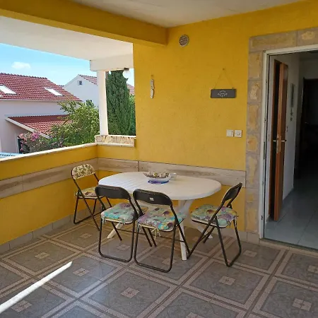 Jakovljevic Apartment Murter